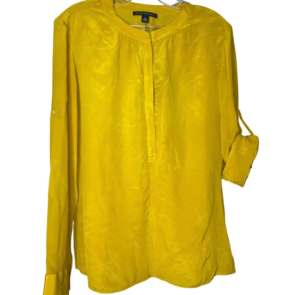 Banana Republic blouse-Medium- Yellow Long Sleeve Top Career Casual hook closure